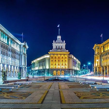 Cozy 2-Bedroom Flat In The Very Center Of Sofia Exteriör bild