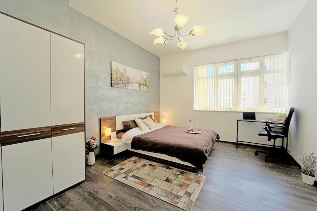 Cozy 2-Bedroom Flat In The Very Center Of Sofia Exteriör bild